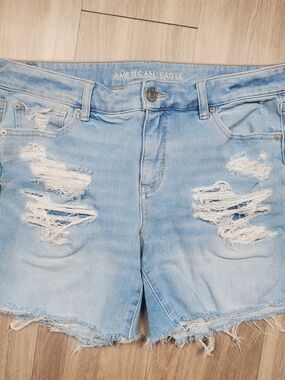 American Eagle The Dream Short Womans 16 Distressed Hem Frayed Denim Shorts